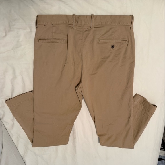 Men’s J Crew Straight Khakis - Picture 2 of 3